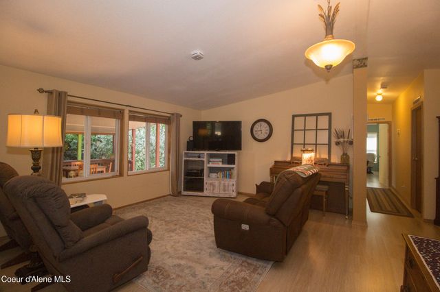 2068 W Oxford CIR, Coeur D'alene, ID 83815
