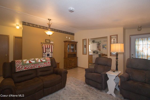 2068 W Oxford CIR, Coeur D'alene, ID 83815