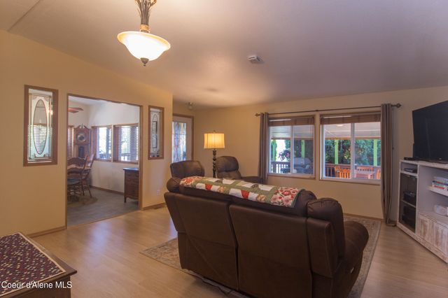 2068 W Oxford CIR, Coeur D'alene, ID 83815