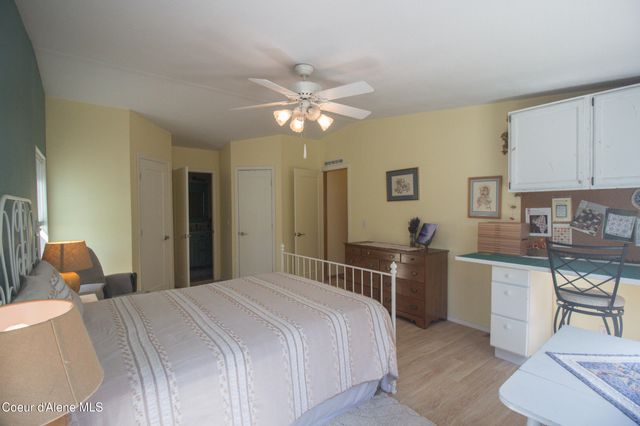 2068 W Oxford CIR, Coeur D'alene, ID 83815