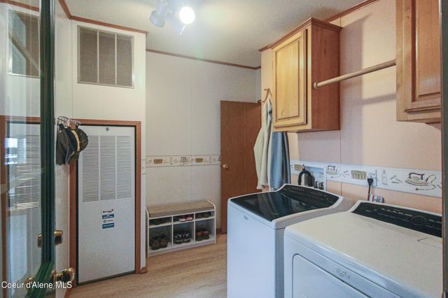 2068 W Oxford CIR, Coeur D'alene, ID 83815