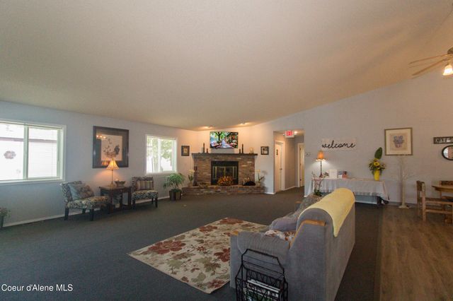 2068 W Oxford CIR, Coeur D'alene, ID 83815