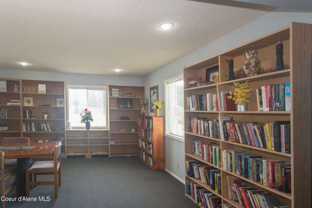 2068 W Oxford CIR, Coeur D'alene, ID 83815