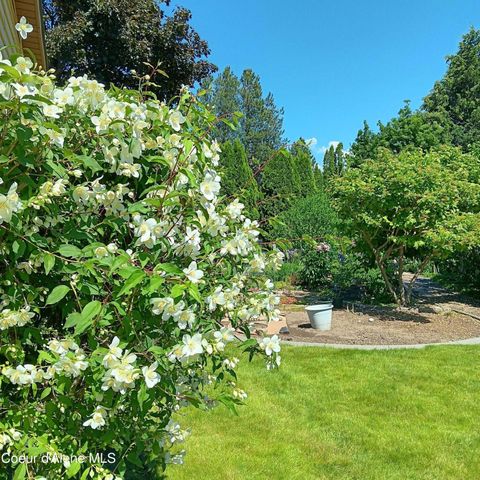 2068 W Oxford CIR, Coeur D'alene, ID 83815