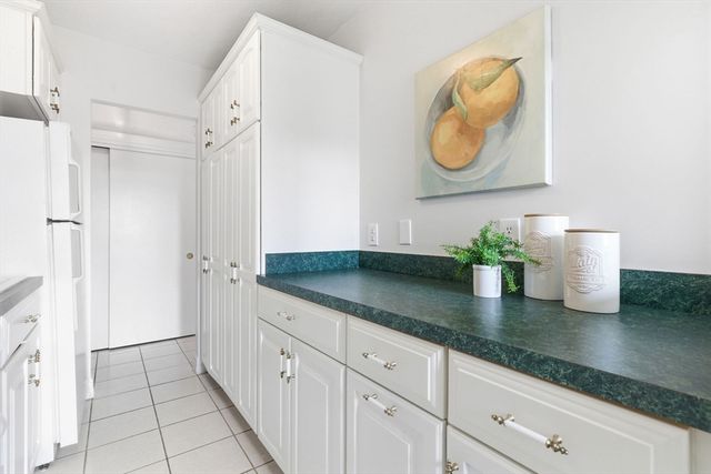 123 Sewall Ave 3A, Brookline, MA 02446