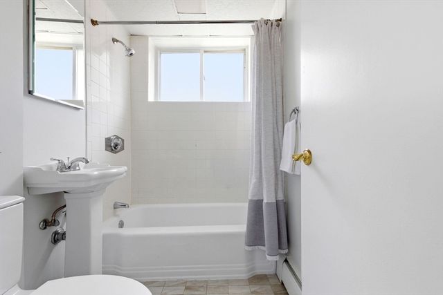 123 Sewall Ave 3A, Brookline, MA 02446