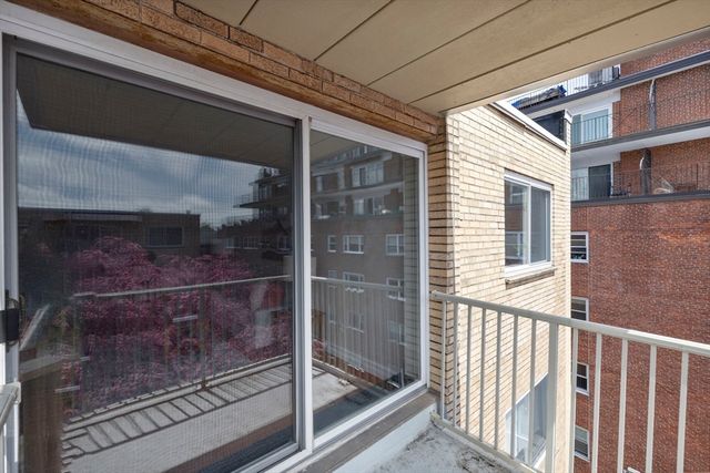123 Sewall Ave 3A, Brookline, MA 02446
