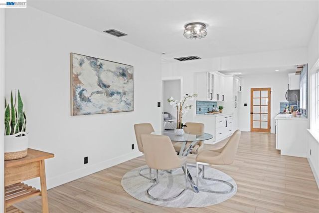 968 968 62nd st, Oakland, CA 94608