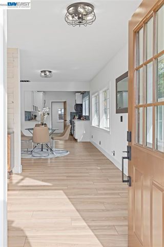 968 968 62nd st, Oakland, CA 94608