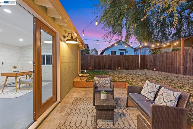 968 968 62nd st, Oakland, CA 94608