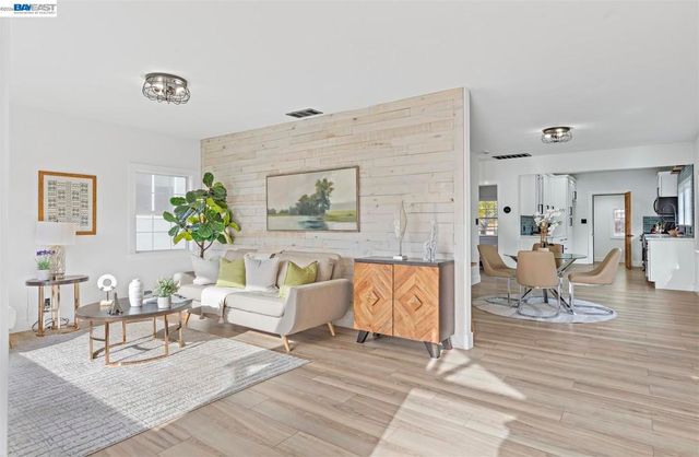 968 968 62nd st, Oakland, CA 94608