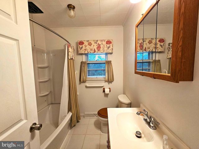310 BETHEL RD, Paw Paw, WV 25434