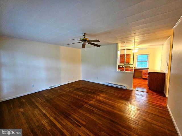 310 BETHEL RD, Paw Paw, WV 25434