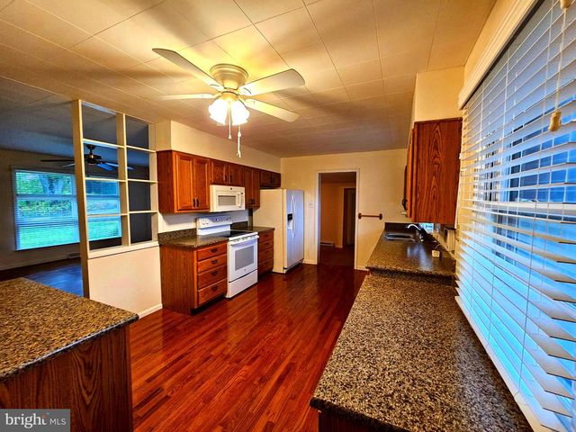 310 BETHEL RD, Paw Paw, WV 25434