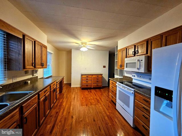 310 BETHEL RD, Paw Paw, WV 25434