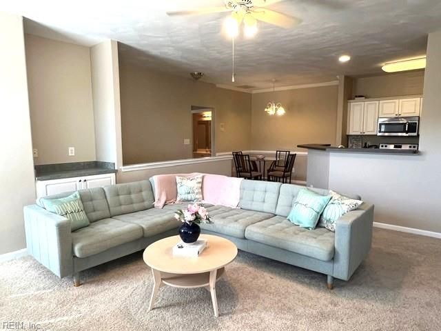 1088 Grand Oak LN, Virginia Beach, VA 23455