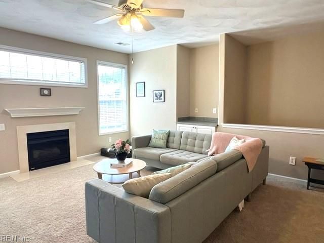 1088 Grand Oak LN, Virginia Beach, VA 23455