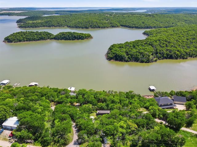 417 PR 1758 Road, Chico, TX 76431