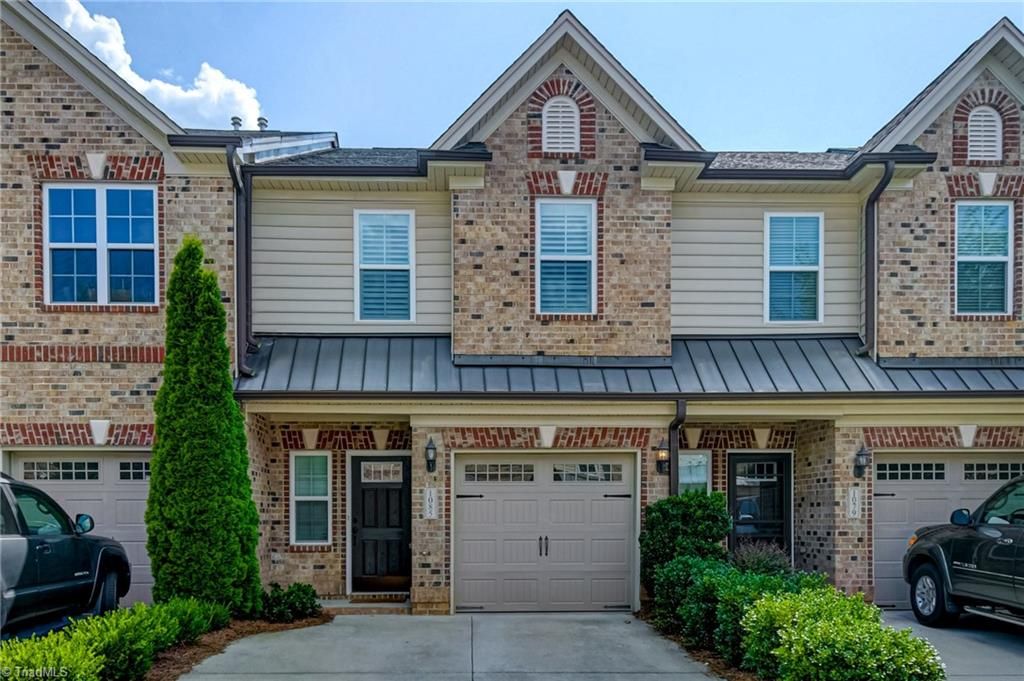 1085 Richmond Park Drive, Winston-salem, NC 27103