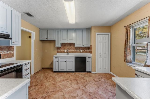 122 Chatford Drive, Brunswick, GA 31525