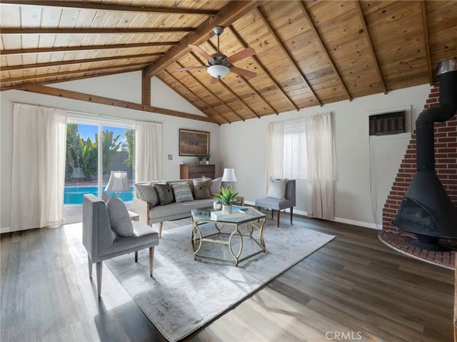 8043 Rhodes, North Hollywood, CA 91605