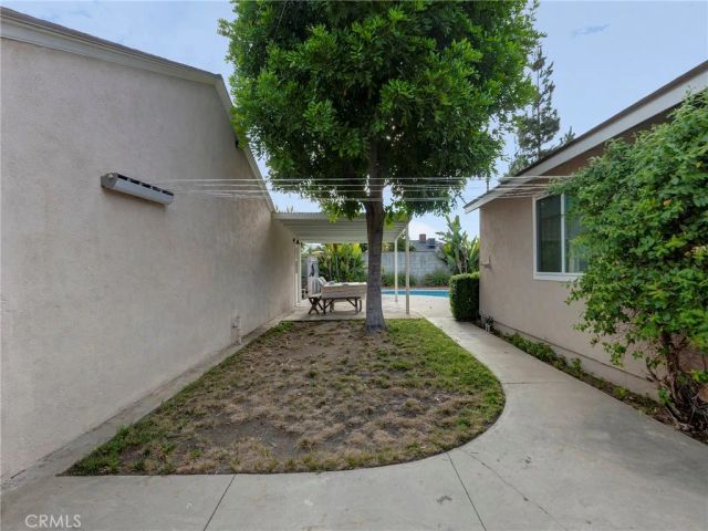 8043 Rhodes, North Hollywood, CA 91605