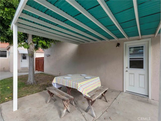 8043 Rhodes, North Hollywood, CA 91605