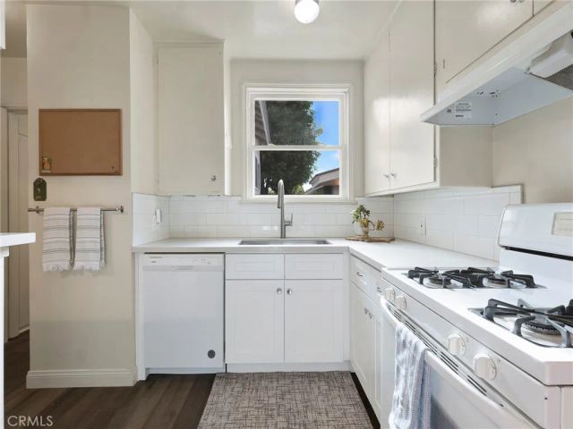 8043 Rhodes, North Hollywood, CA 91605