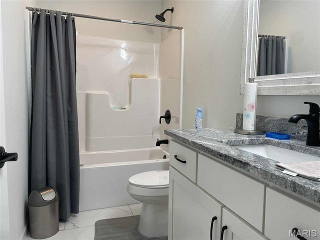 1201 Yosemite, Sikeston, MO 63801