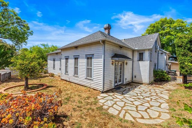 544 S Juniper Street, Escondido, CA 92025