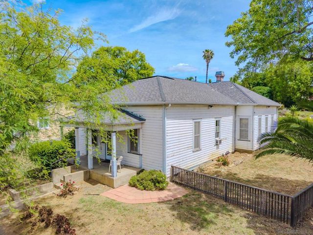 544 S Juniper Street, Escondido, CA 92025