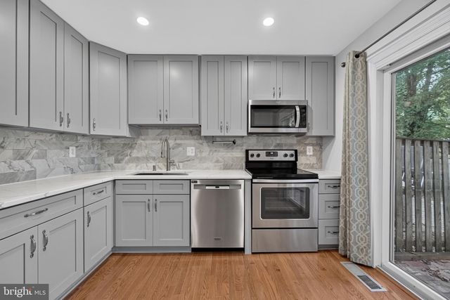 11870 ABERCORN CT, Reston, VA 20191