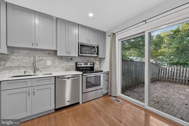 11870 ABERCORN CT, Reston, VA 20191