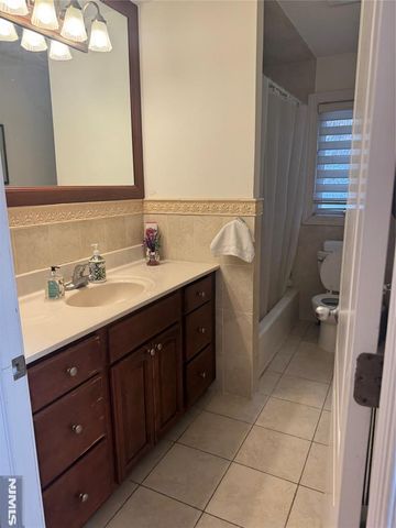 46A Homestead A, Palisades Park, NJ 07650