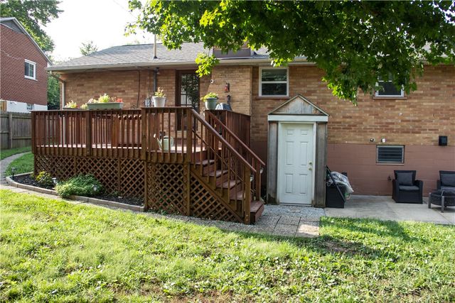 614 Maple Hill Drive, Dayton, OH 45449