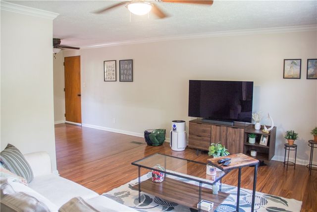 614 Maple Hill Drive, Dayton, OH 45449