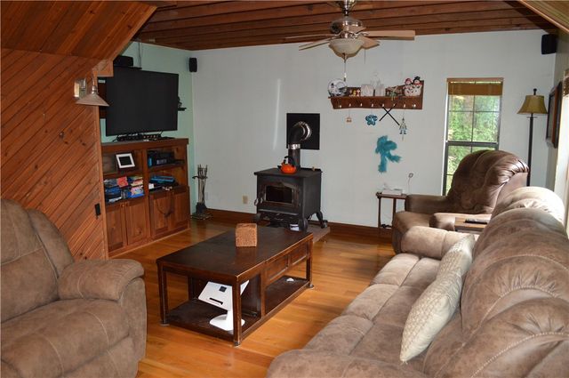 537 Owl Hollow Road, West Fork, AR 72774