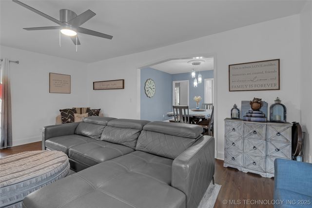 9601 N 89th East Avenue, Owasso, OK 74055