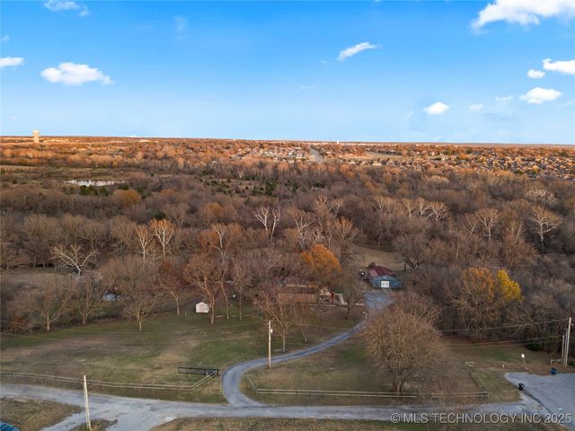 9601 N 89th East Avenue, Owasso, OK 74055