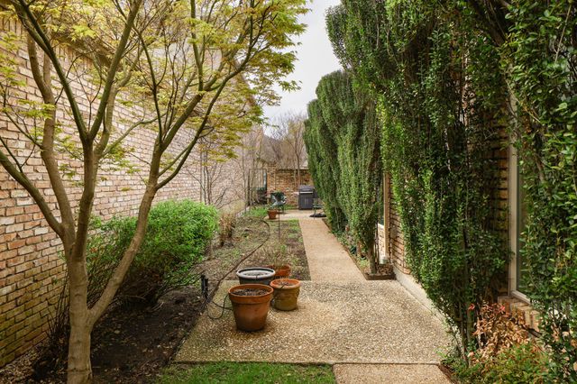 11904 Forest Lakes Lane, Dallas, TX 75230