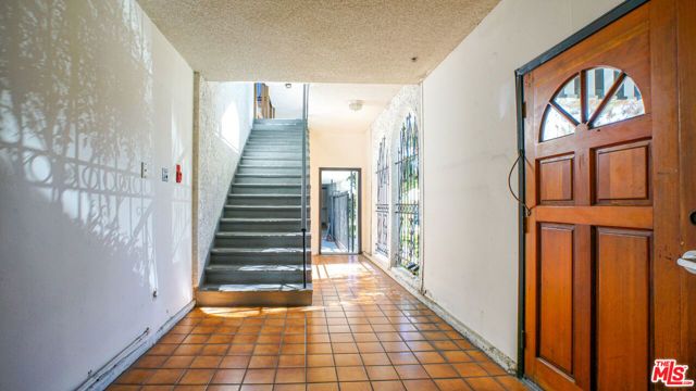 629 E Elk Avenue, Glendale, CA 91205