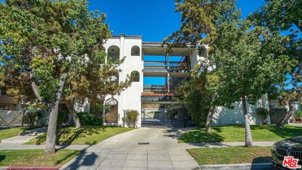 629 E Elk Avenue, Glendale, CA 91205