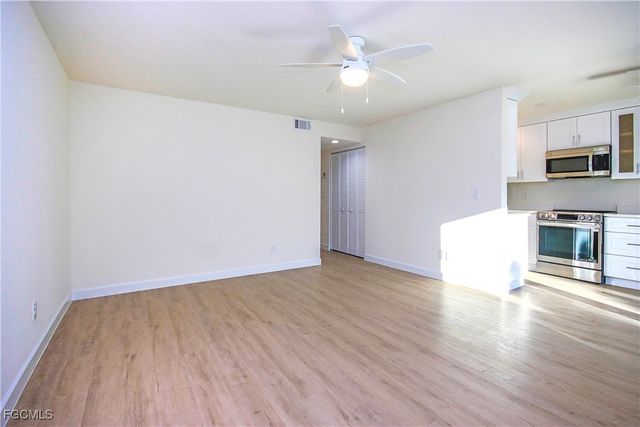 561 Periwinkle WAY E2, Sanibel, FL 33957