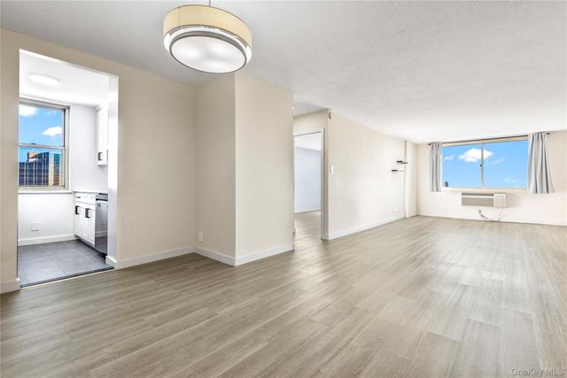 118-18 Union Turnpike 11A, Kew Gardens, NY 11415