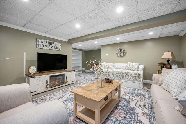 20 Crowley Road, Candia, NH 03034