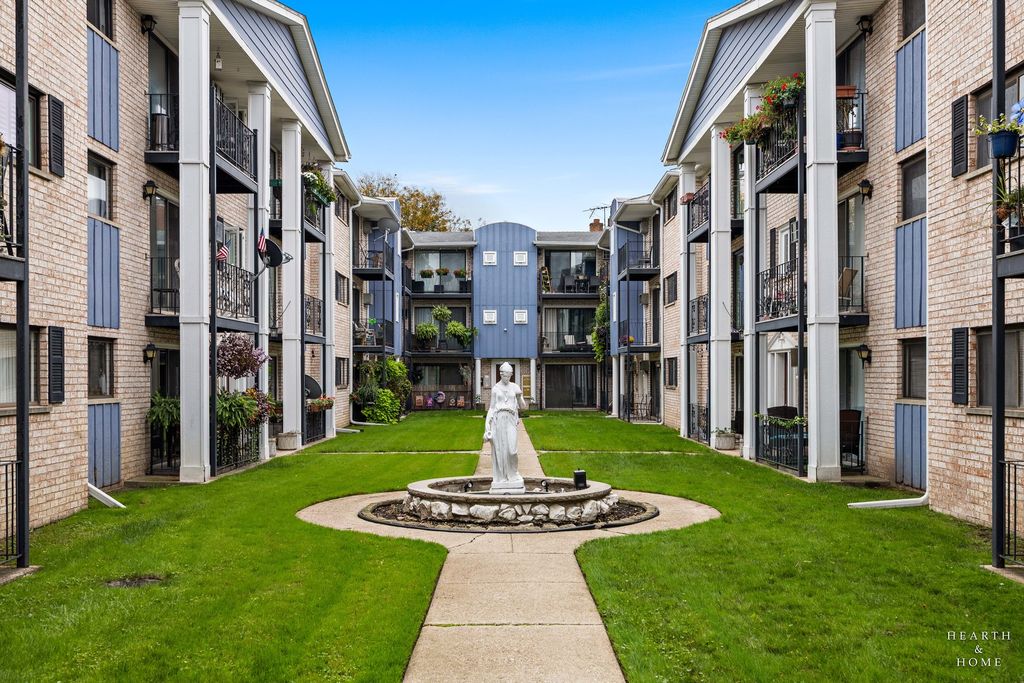 8519 W CATHERINE Avenue 380, Chicago, IL 60656 — exterior