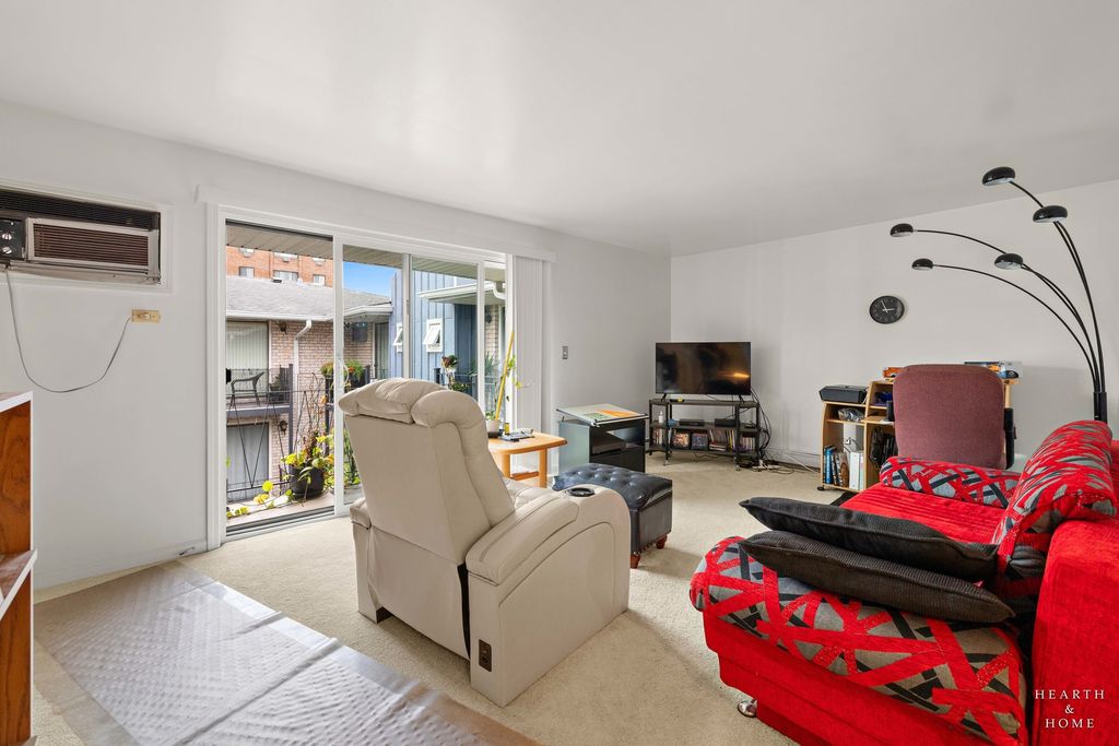8519 W CATHERINE Avenue 380, Chicago, IL 60656 — photo 5