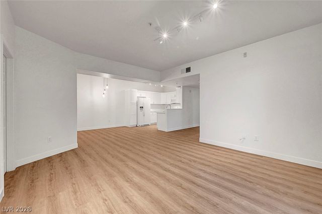 2291 West Horizon Ridge Parkway 5129, Henderson, NV 89052