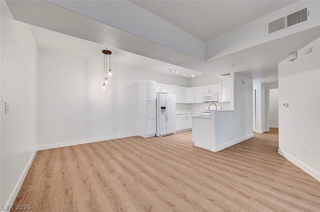 2291 West Horizon Ridge Parkway 5129, Henderson, NV 89052