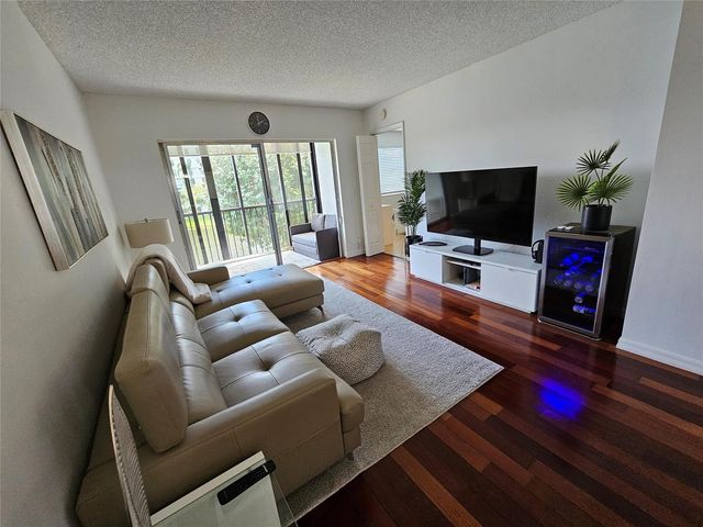2222 N Cypress Bend 309, Pompano Beach, FL 33069